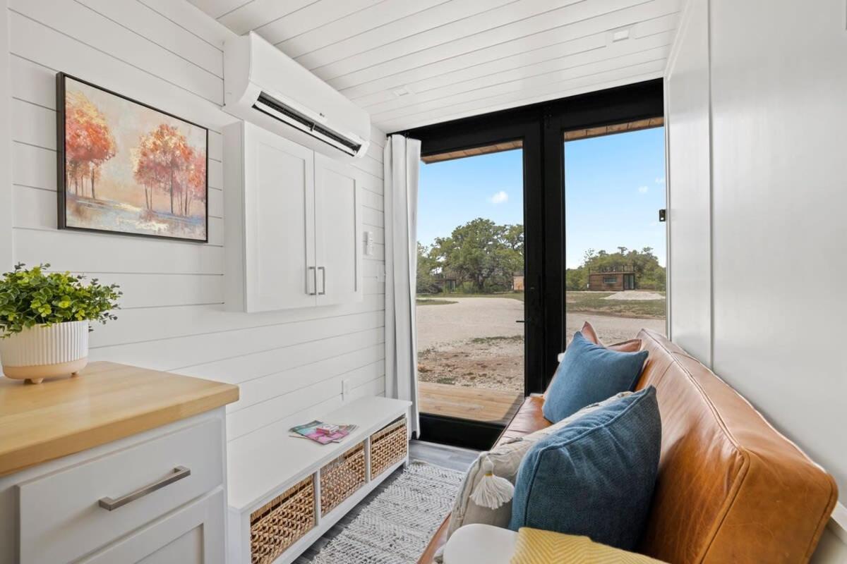 New Oak Grove-Container Retreat Villa Fredericksburg Bagian luar foto